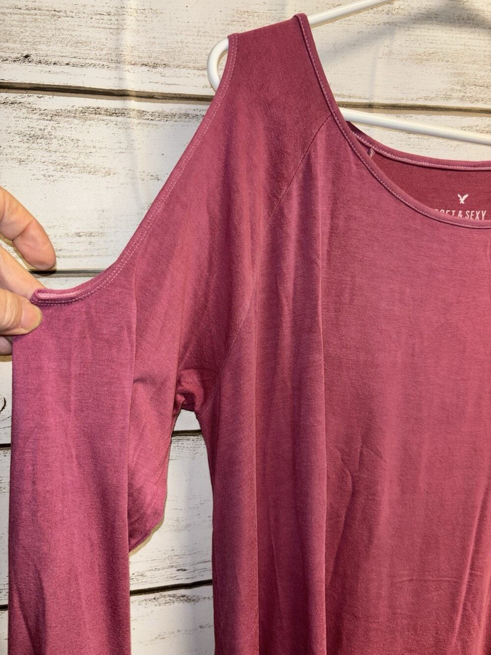 XL American Eagle Outfitters Soft Sexy T Shirt Long Sleeve Cold Shoulder Pink